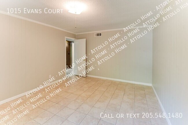 Building Photo - 1015 Evans Ct