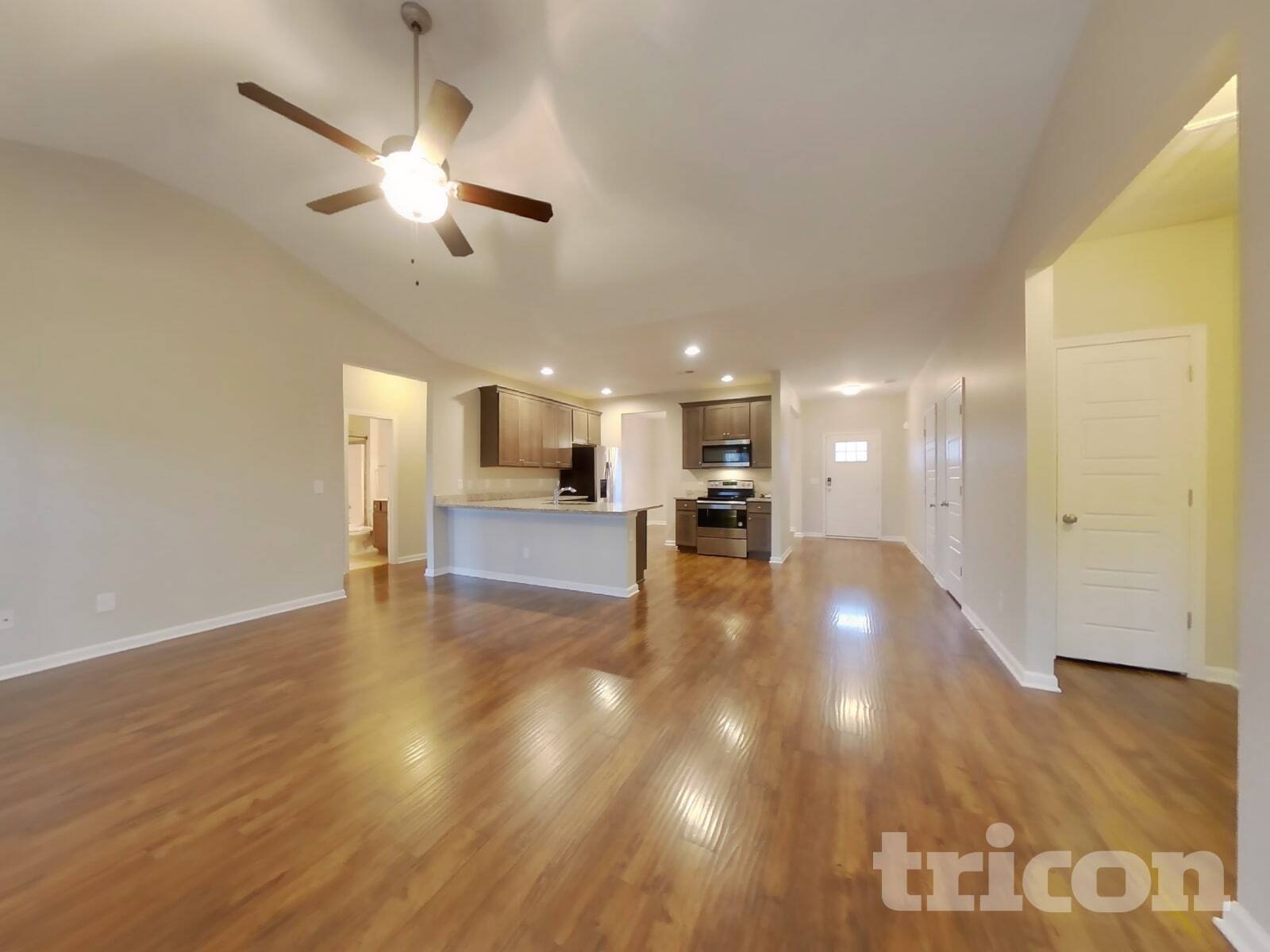 Building Photo - 824 Ellyson Dr