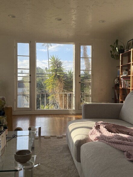 Building Photo - 1416 Ellsmere Ave