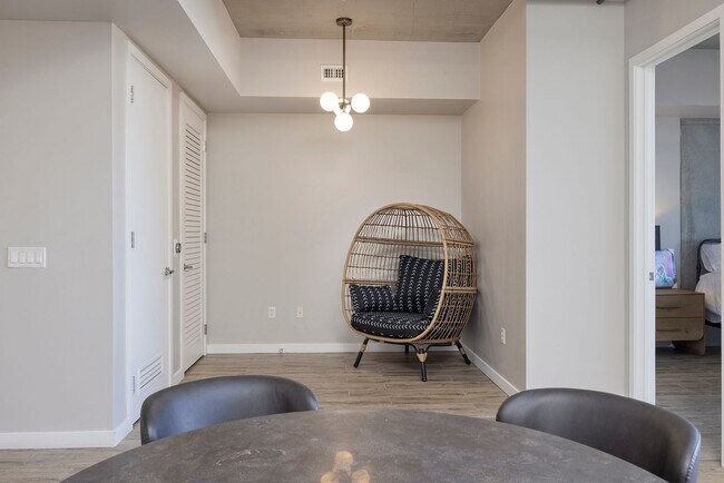 Building Photo - FULLY FURNISHED - JUHL - 2 BEDROOM 2 BATH WITH 2 PARKING SPACES