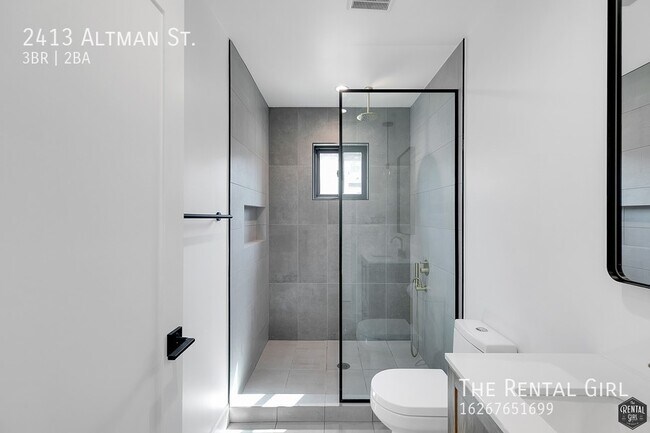 Building Photo - 2413 Altman St