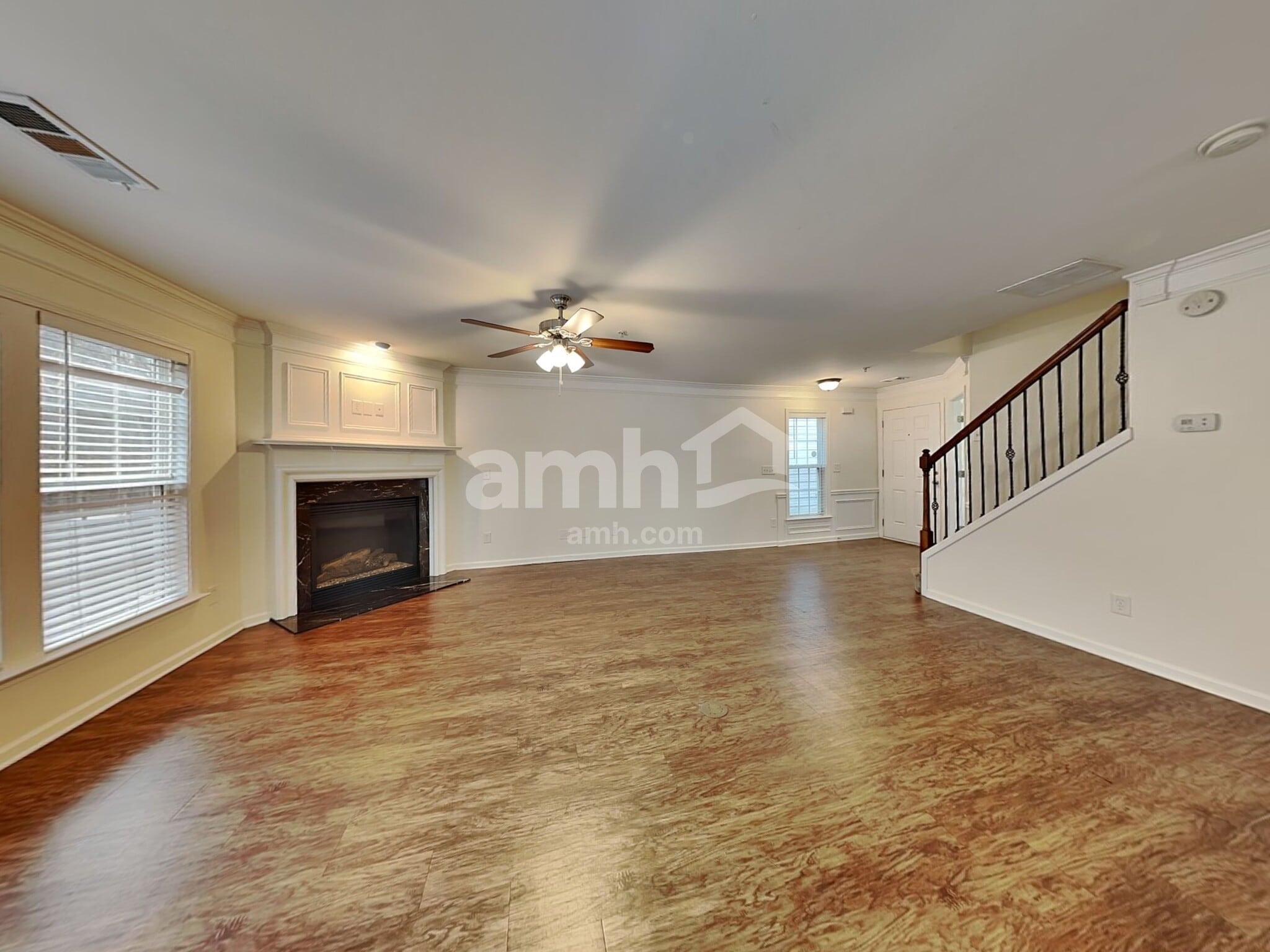 Building Photo - 325 Balaban Cir