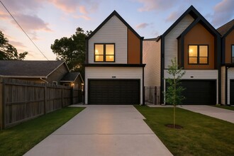 Building Photo - 7117 England St