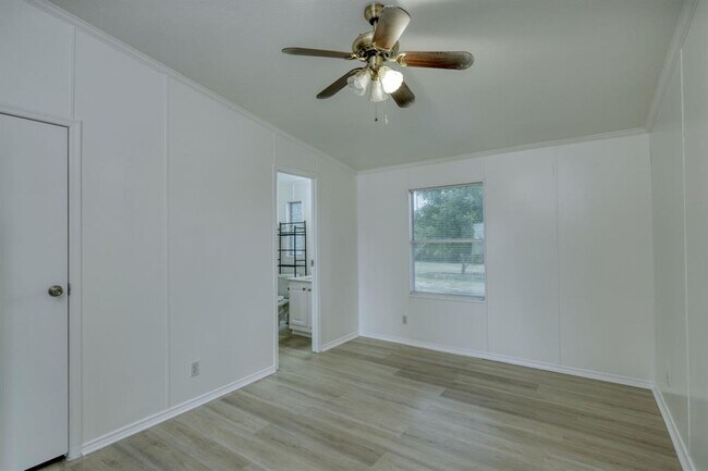 Building Photo - 132 Co Rd 247