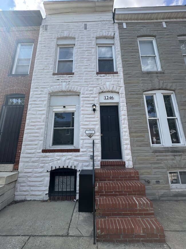 Primary Photo - 1246 Washington Blvd