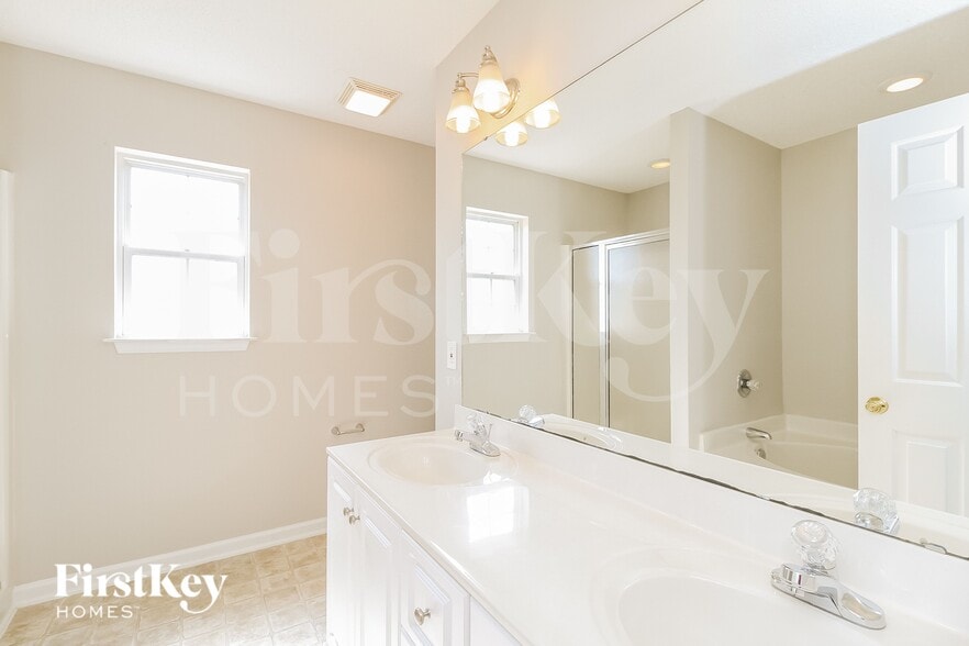 Building Photo - 791 Pecan Ridge Cir