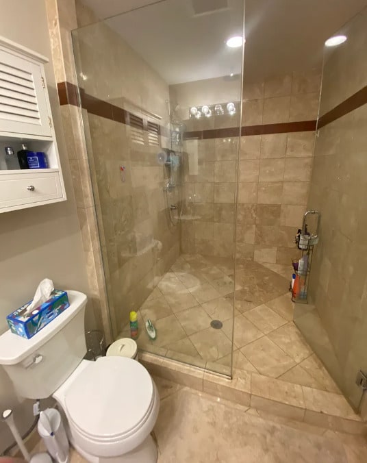 Building Photo - 2151 W Evergreen Ave