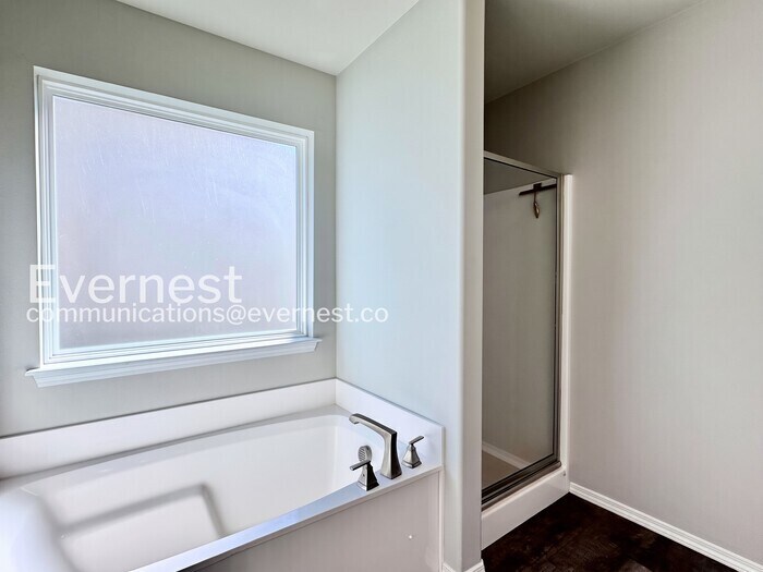 Building Photo - 3616 E Rockport St