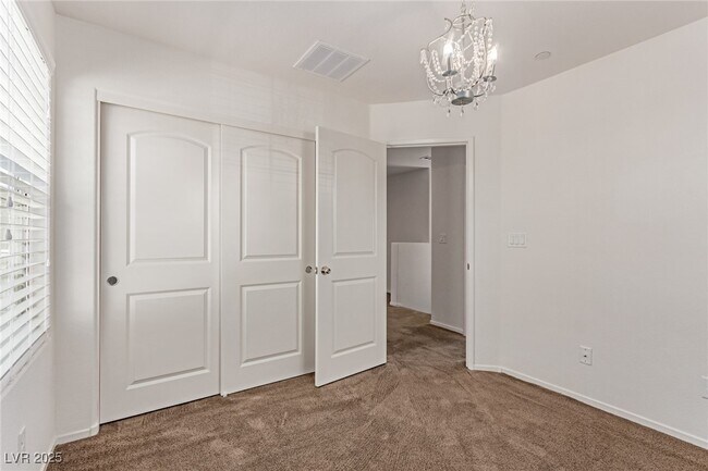 Building Photo - 386 Ambitious St