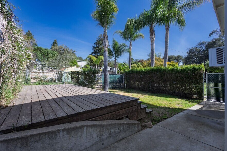 Building Photo - 988 Camino Caballo-