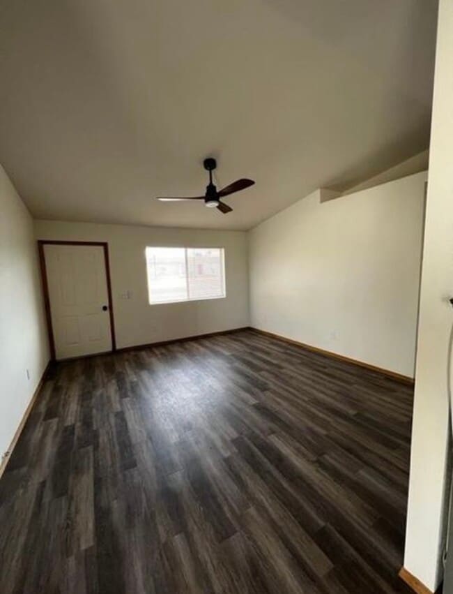 Building Photo - 1165 Sunny Ridge Dr