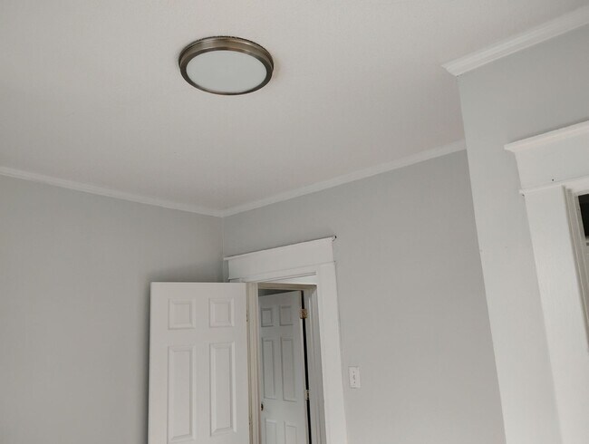 Building Photo - Maryland Ave