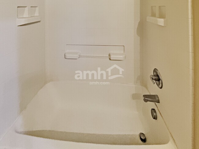 Building Photo - 4846 E Orchard Grass Dr