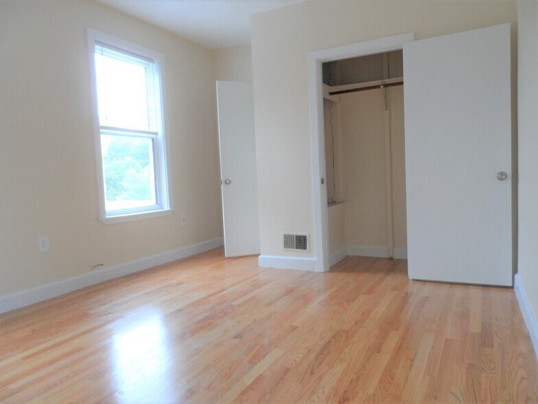 Building Photo - 134 Fayette St