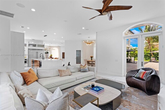 Building Photo - 5801 Melaleuca Rd