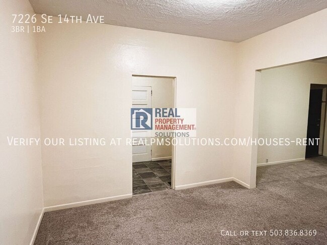 Building Photo - 7226 SE 14th Ave