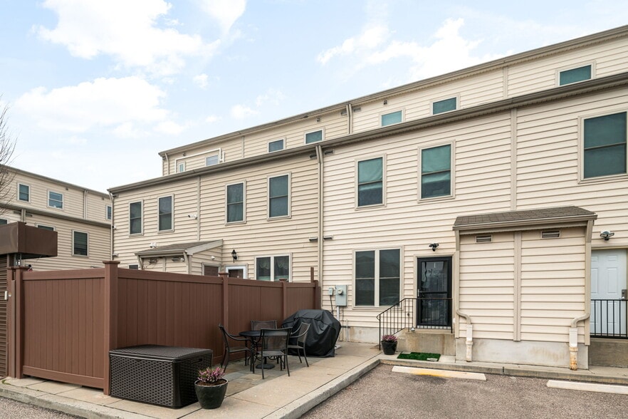 Building Photo - 1236 Fitzwater St