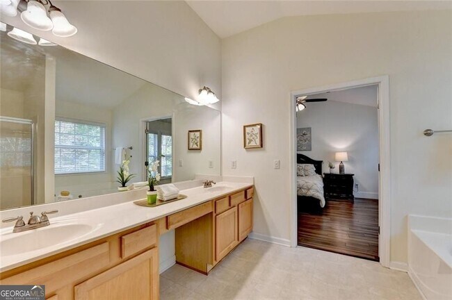 Building Photo - 335 Pintail Ct