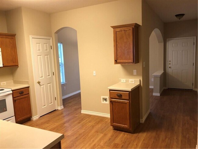 Building Photo - 18101 Maxa Dr