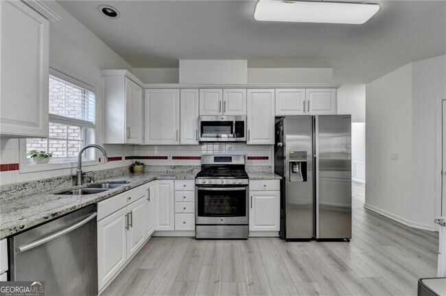 Building Photo - 2822 Savannah Walk Cove