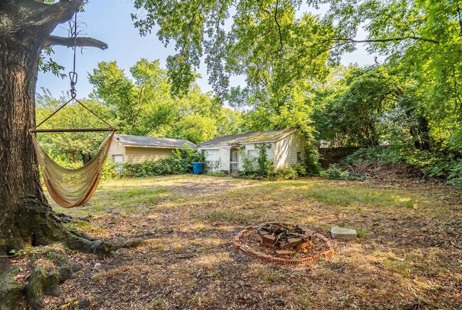 Building Photo - Recently Renovated 3BR Home Near Downtown Durham with Spacious Backyard! Available Now! Pet Frien...