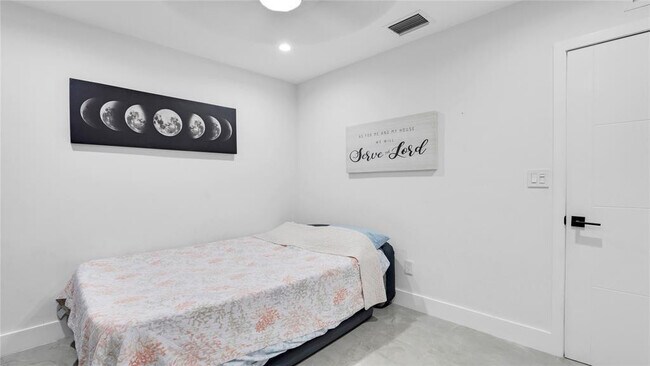 Building Photo - 6290 W 16th Ave