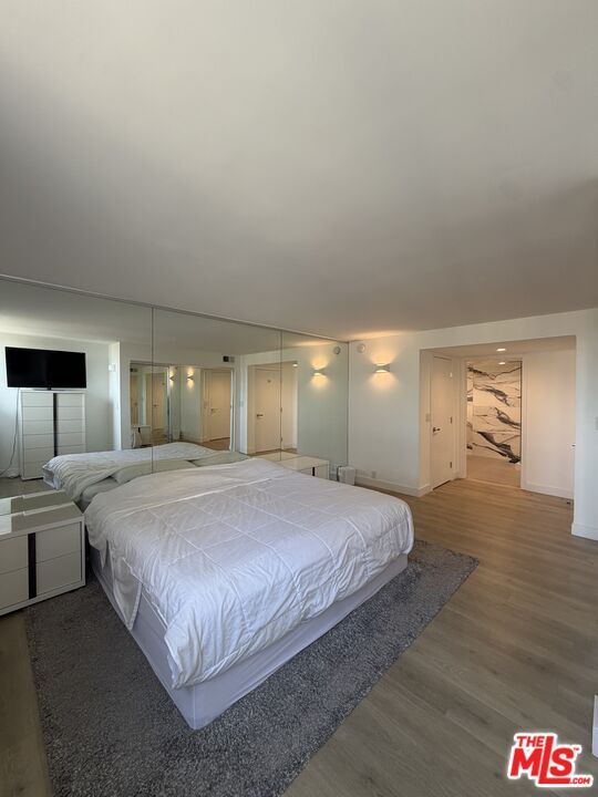 Building Photo - 10535 Wilshire Blvd