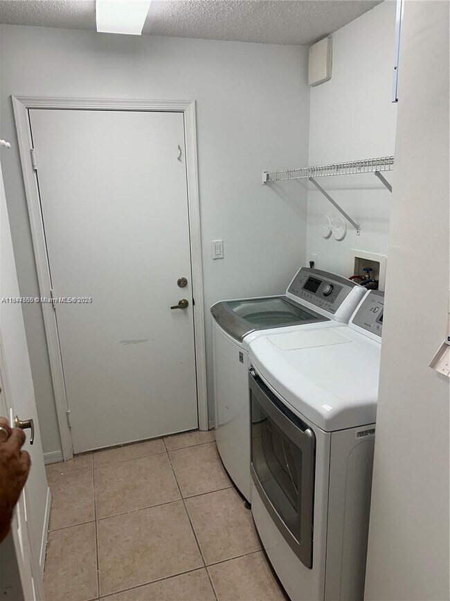 Building Photo - 13274 NW 15th Ct