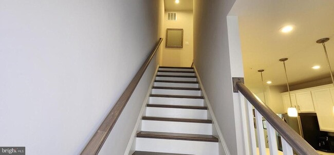 Building Photo - 5606 Hyattsville Dr