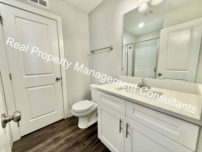 Building Photo - $500 off Move In Special on 4-bedroom, 3-b...