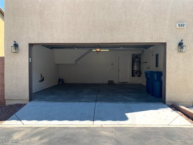 Building Photo - 10801 Cape Shore Ave