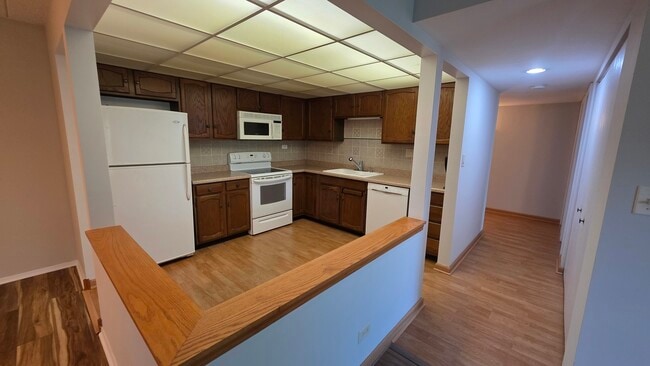 Building Photo - 475 Plum Creek Dr