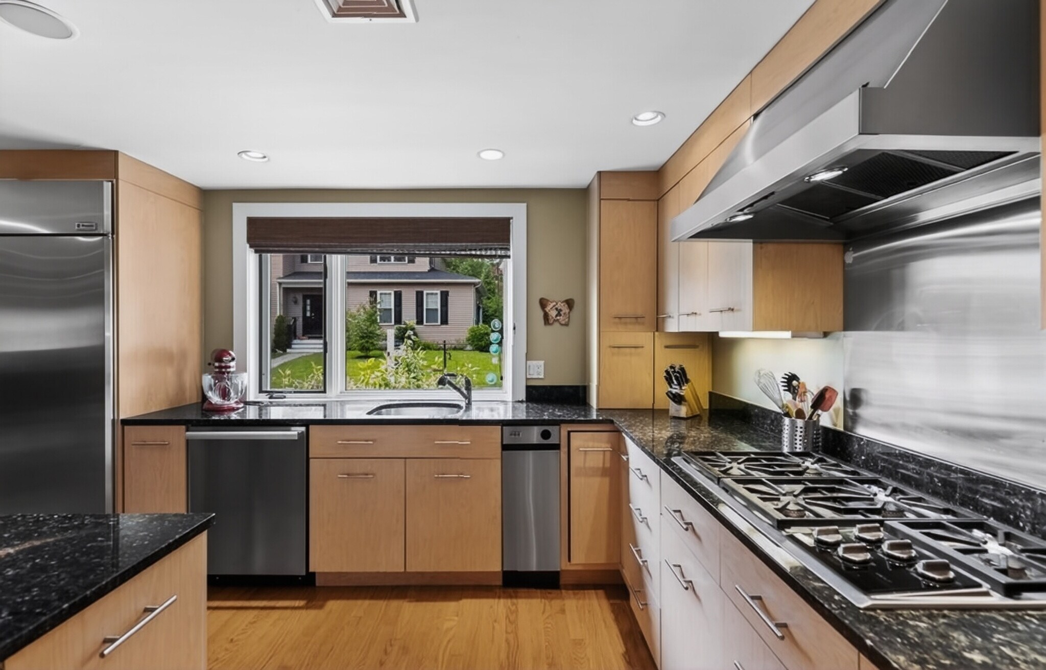 Building Photo - 15 Suban Pl