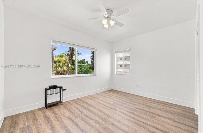 Building Photo - 318 NE 80th St