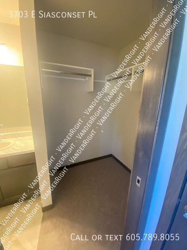 Building Photo - 3703 E Siasconset Pl