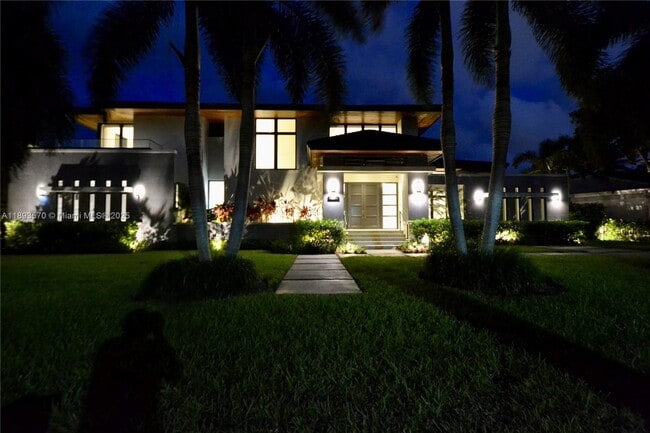 Building Photo - 7015 Mira Flores Ave