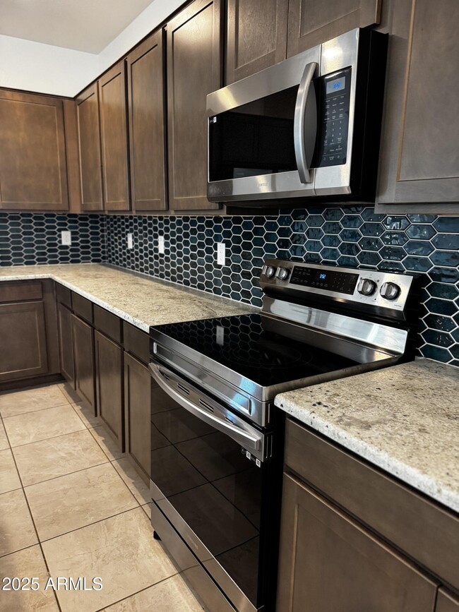 Building Photo - 23436 W Winslow Ave