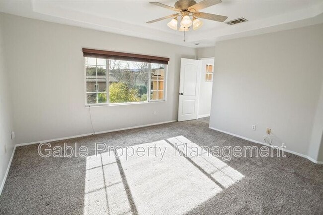 Building Photo - 27210 Valderrama Dr