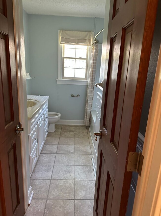 Primary Photo - Beautiful 4 Bedroom 2 baths 2 car garage