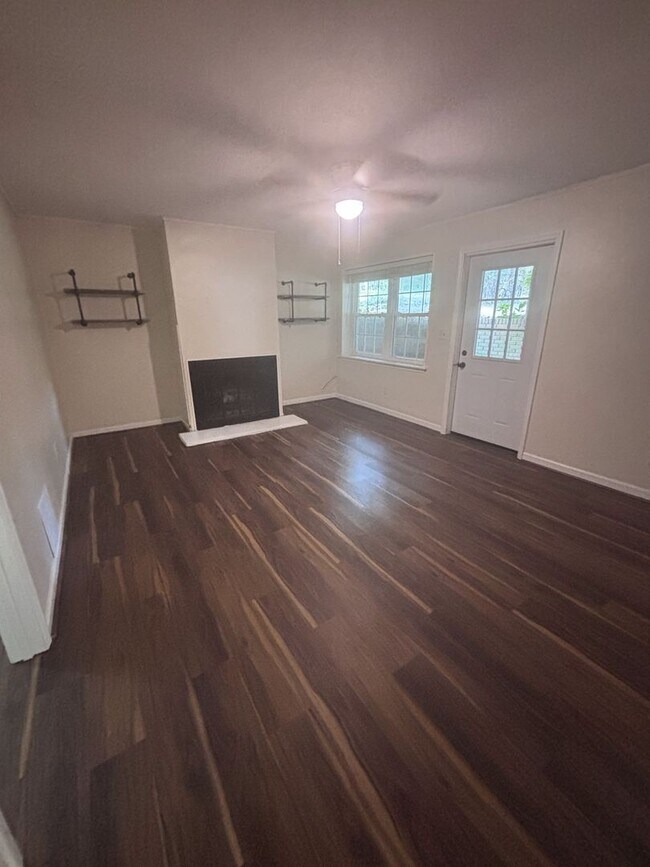 Building Photo - 1451 Arrowhead Trail