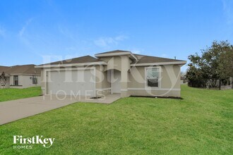 Building Photo - 1123 SW 16th Terrace