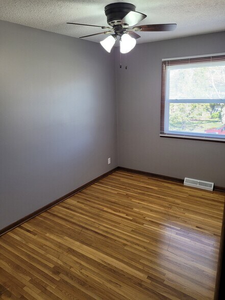 Building Photo - 4712 Western Ave