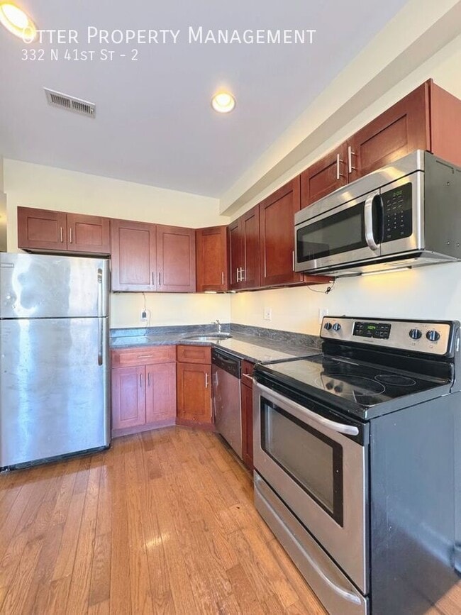 Building Photo - 332 N 41st St