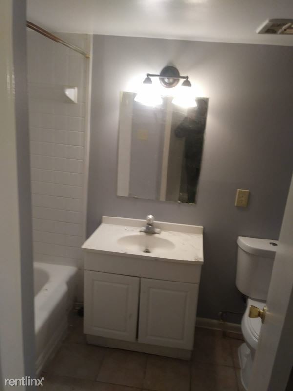 Building Photo - 10127 Prince Pl