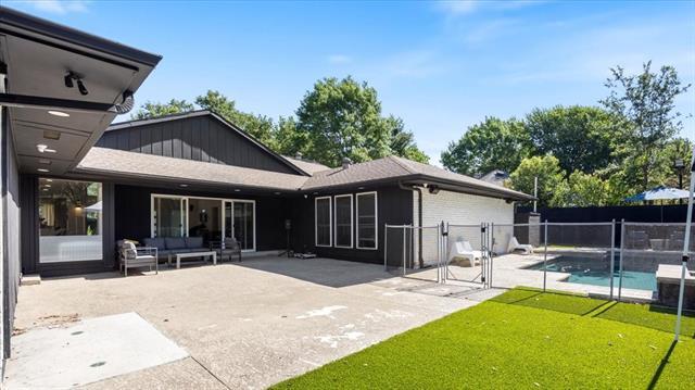 Building Photo - 7020 Quartermile Ln