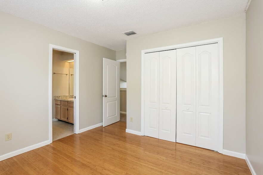 Building Photo - 7579 Sugar Bay Ln