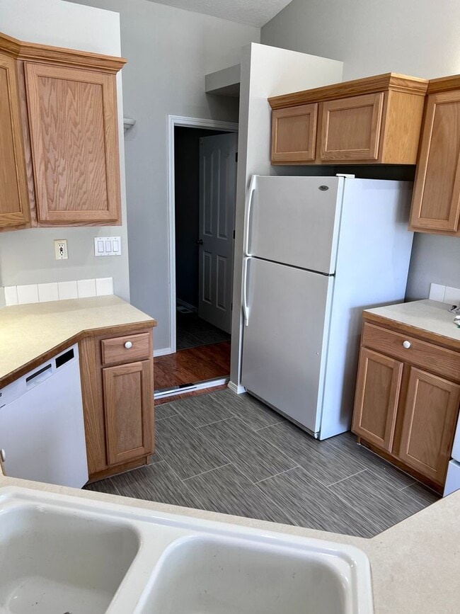 Building Photo - $1,895. - Coming soon! 4 Bed, 2 Bath with ...