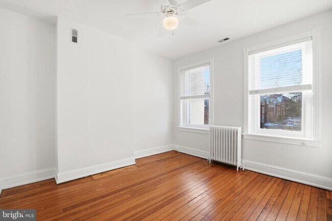 Building Photo - 1635 35th St NW