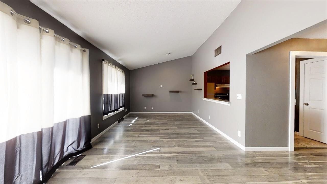 Building Photo - 804B S Okaw