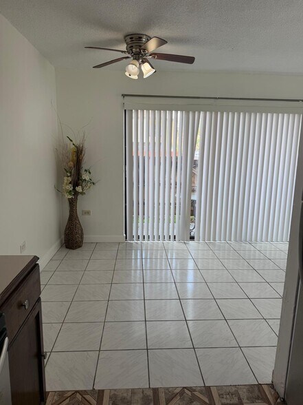 Building Photo - 3025 W Missionwood Cir